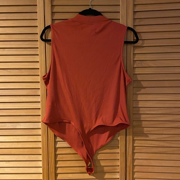 High Neck Body Suit - Picture 3 of 3